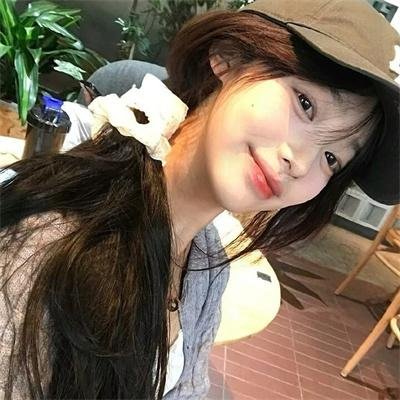 采蘑菇的夫妻